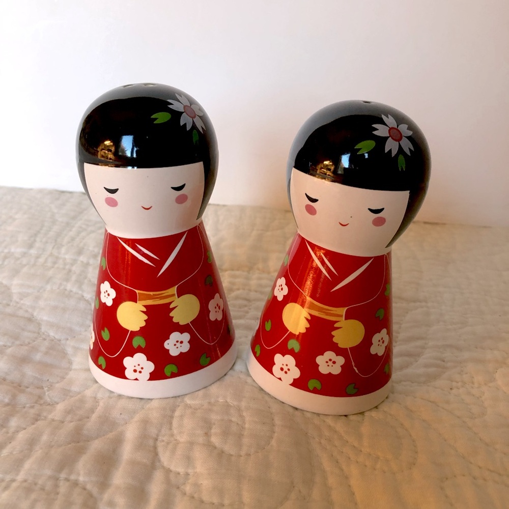 Asian Girls Ceramic Salt & Pepper